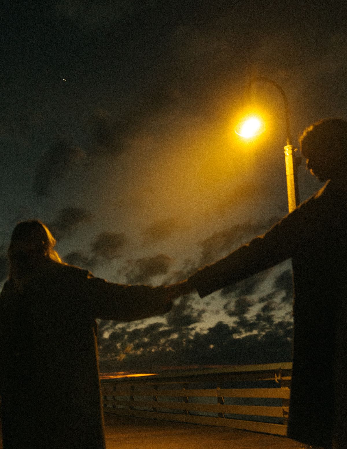 "Siento que voy alejándome" de Gioconda Belli.